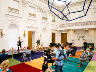 Middenpartijen lijken te veel op elkaar: 'Hoe kunnen GroenLinks en VVD het eens zijn over de inhoud?'