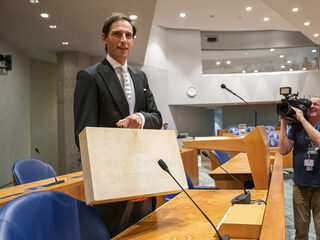 Demissionair minister van Financiën Wopke Hoekstra beantwoordt luisteraarsvragen