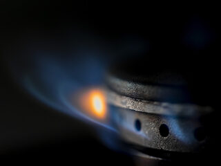 Gasprijzen acht keer hoger dan jaar geleden, zorgen over voorraad nemen toe