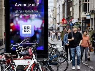 Hoogleraar psychologie: de coronaboodschap wordt moeilijker, help mensen zich aan de regels te houden