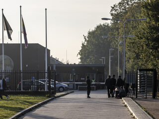 Noodopvang Ter Apel blijft vol: nog geen oplossing gevonden