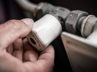 'Laat alle armoederegelingen uitvoeren door één instantie'