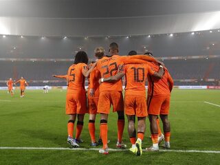 Stand.nl: 'Oranje gaat als outsider naar het WK'