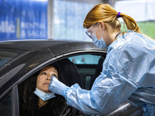 Omikron zorgt voor toenemend aantal besmettingen: komen er desondanks versoepelingen?