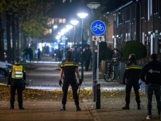 Stand.nl: 'Burgemeesters moeten online in kunnen grijpen om rellen te voorkomen'