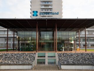 Verpleegkundigen uit de Filipijnen in Sittard: 'Alles tegen personeelstekort'