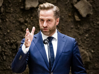 Ineens waren ze daar: 'steunzenders' voor een nieuwe termijn voor Hugo de Jonge