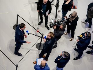 'Journalistiek en politiek schurken te dicht tegen elkaar aan'