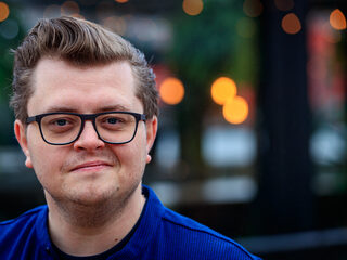 Dj Rob Janssen vol energie naar eindstreep Glazen Huis: 'Slapen blijkt echt belangrijk te zijn'