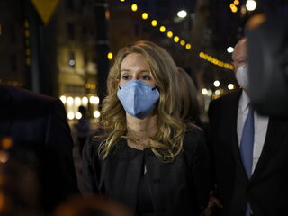 Theranos-oprichter Holmes schuldig aan oplichting: 'Ze heeft keihard gelogen'