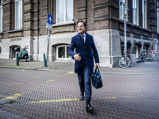 Gemeenten die ingaan tegen regering: waar ligt de grens?