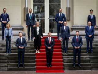 Stand.nl: 'Kabinetsformaties mogen niet eindeloos duren'