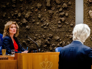 De rol van de Kamervoorzitter: scheidsrechter, procesbegeleider of meer een dirigent?