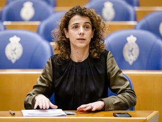 VVD-fractievoorzitter verdedigt tweet over asielzoekers: 'Je moet draagvlak houden'