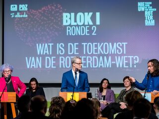 Luister hier het Rotterdamse lijsttrekkersdebat uit WNL In de Politieke Kantine terug