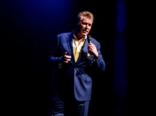 Sjaak Bral maakt weer oudejaarsconference: 'Iemand onderuit schoffelen hoort erbij'