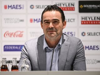 Supportersvereniging Antwerp: 'Overmars verdient tweede kans'