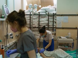 Veel ziekenhuizen in Oekraïne geraakt door explosieve wapens