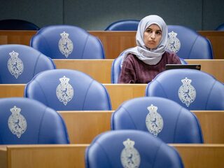 Veel kritiek op tweet Kauthar Bouchallikht over Pim Fortuyn: 'We zijn gek geworden op ophef'