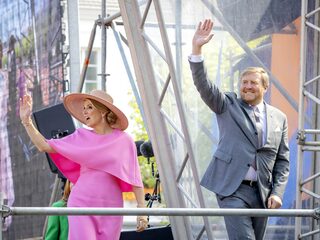 Hoe kijken dichters naar het koningshuis?