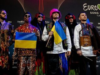 Stand.nl: 'Oekraïne moet het Songfestival winnen'