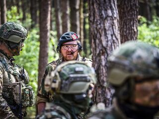 Extra geld Defensie: 'Bij klakkeloos spullen kopen is niemand gebaat'