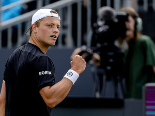 Sensatie: Tim van Rijthoven wint in Rosmalen van aanstaand nummer 1 van de wereld