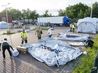 Betere asielopvang in Nederland, anders stapt Vluchtelingenwerk naar de rechter: 'Er zijn oplossingen'