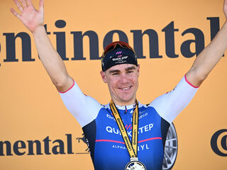 De Kopgroep: De historische eerste Tourzege van Fabio Jakobsen