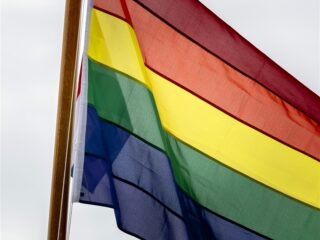 Stand.nl: 'Coming-Outdag is helaas nog altijd nodig'