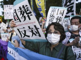 Waarom Japanse politici hechte banden hebben met sektes