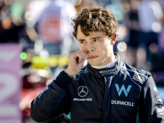 Onbegrip over 'vaste stoel' F1-coureur De Vries: 'Schiet mij maar lek'