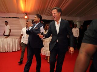 Rutte werkt aan band met Suriname. Heeft dat zin zolang er staatsgeheimen bestaan?