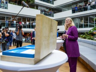 Kabinet presenteert Miljoenennota: 'Historische' maatregelen, prijsplafond voor gas en elektriciteit