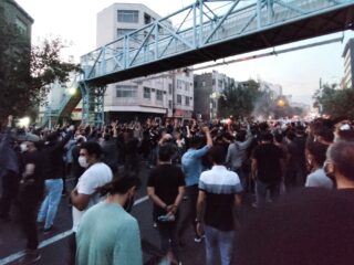 Burgerlijke ongehoorzaamheid groeit in Iran: 'Het regime kan dit moeilijk aanpakken'