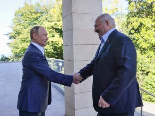 Na drie jaar zien Poetin en Loekasjenko elkaar weer in Belarus