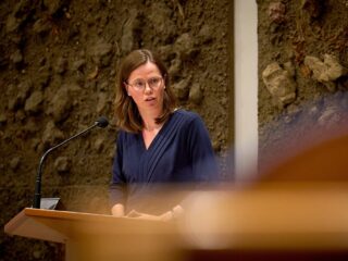 Tegen de afspraak in toch WK-reclames gokbedrijven: 'Moreel kompas is stuk'