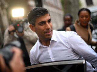 Lukt het Rishi Sunak om partij en land tot rust te brengen?