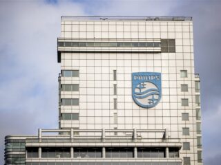 Stand.nl: 'Philips moet hoe dan ook overeind blijven'