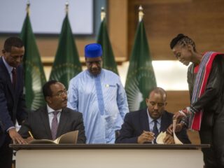 Ethiopische leger en rebellen in Tigray sluiten na 2 jaar oorlog een bestand