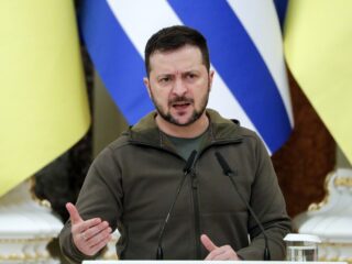 Zelensky 'laat het strijdtoneel even onbeheerd achter' en gaat naar de VS