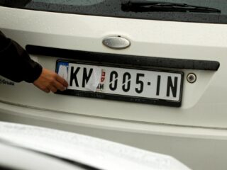 Kentekenrel in Kosovo legt oude wonden bloot