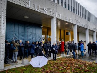 'Mensen blijven barbaren, maar berechting voor internationale rechter schrikt wél af'