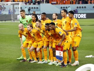 Alledaagse Vragen – Wat gebeurt er met de vaantjes bij een WK-wedstrijd?