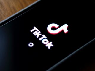 Sociale media als TikTok moeten in Frankrijk strenger controleren op leeftijd
