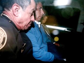 Politieke chaos in Peru: president ontbindt parlement, wordt zelf afgezet, opgepakt en vervangen