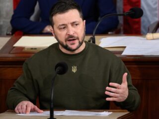 Hoe verloopt de informatieoorlog tussen Zelensky en Poetin?