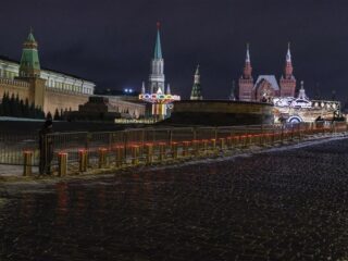 To love or not to love