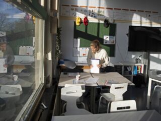 Minder scholen en vaker niet-bevoegde professionals voor de klas: het BBO wil grote hervormingen in het basisonderwijs