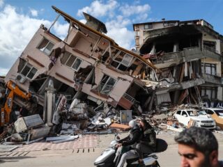 Stand.nl: 'Wat kunnen we doen om Turkije en Syrië zo goed mogelijk te helpen?'